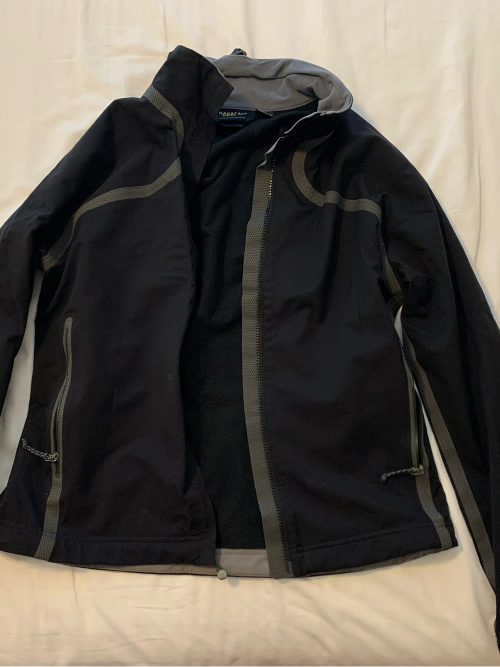 Mountain Hardwear Black Hooded Windbreaker with Gray Trim